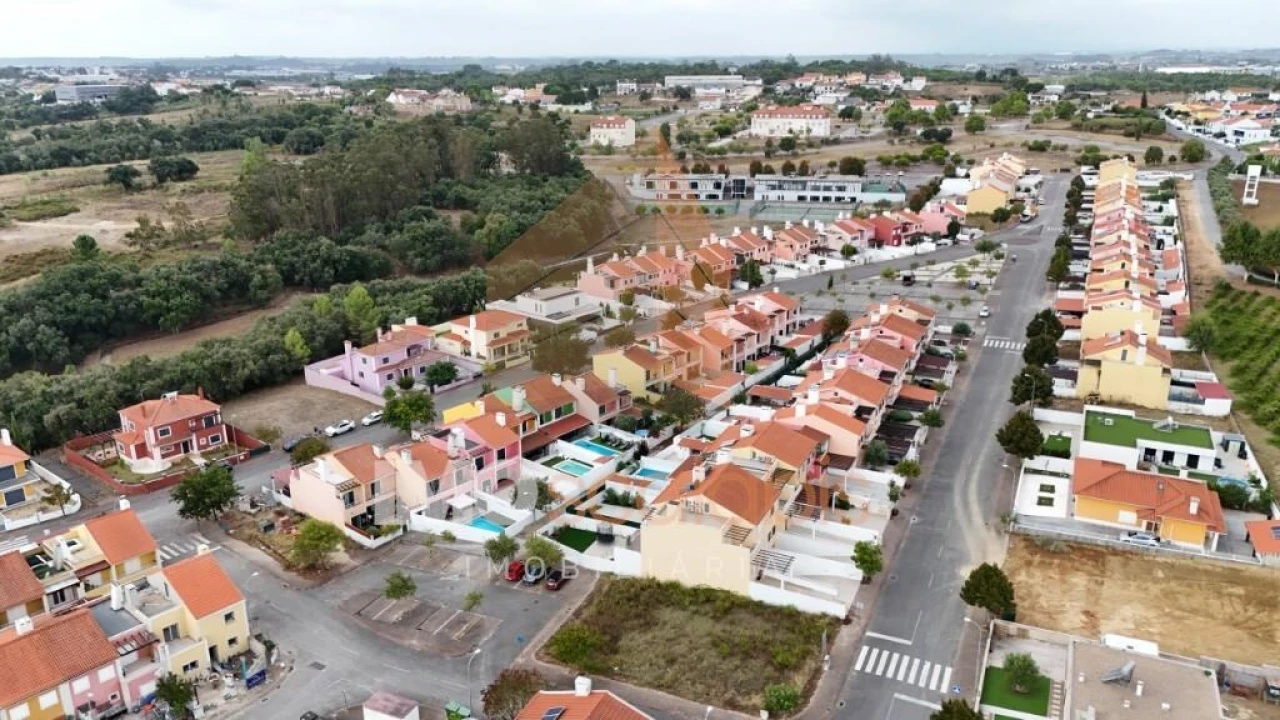 Moradia T4 para Venda em Romeira e Várzea Foto 45