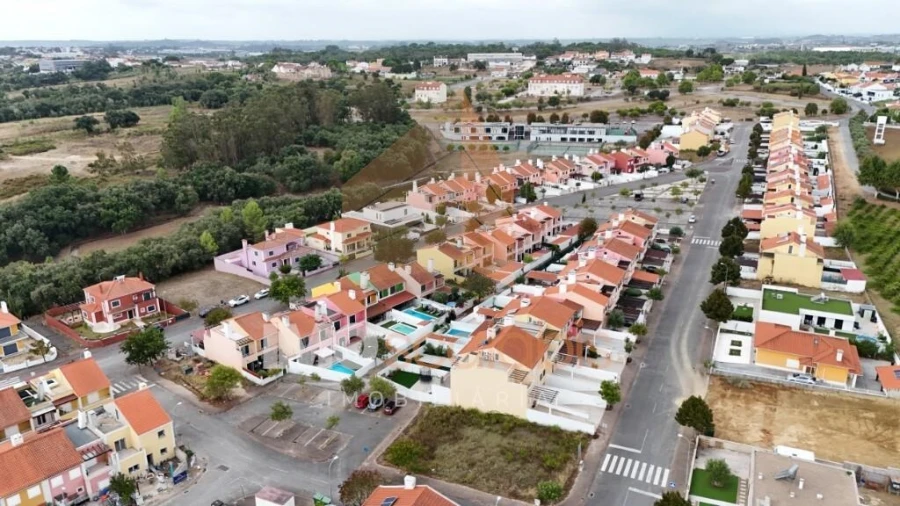 Moradia T4 para Venda em Romeira e Várzea Foto 45
