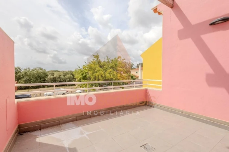 Moradia T4 para Venda em Romeira e Várzea Foto 31