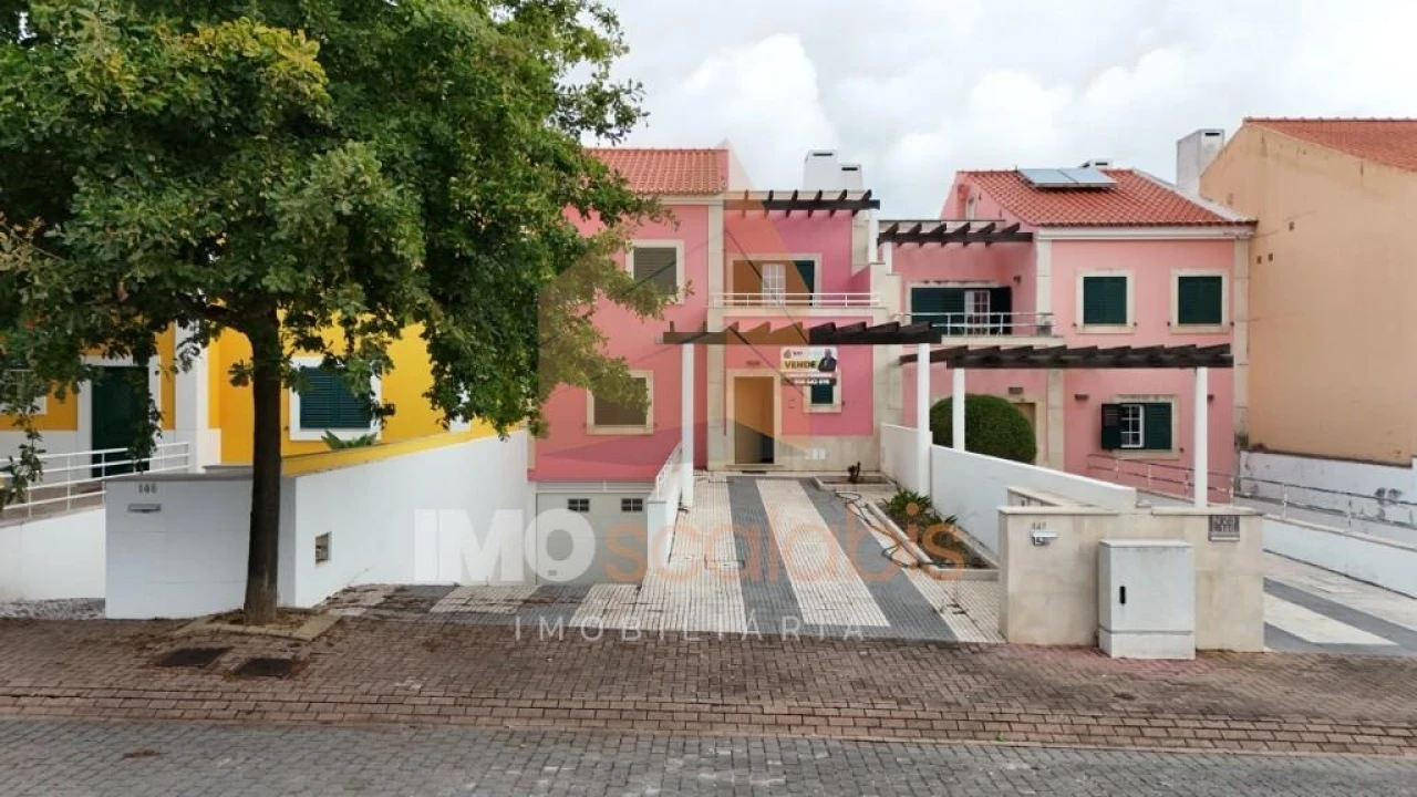 Moradia T4 para Venda em Romeira e Várzea Foto 44