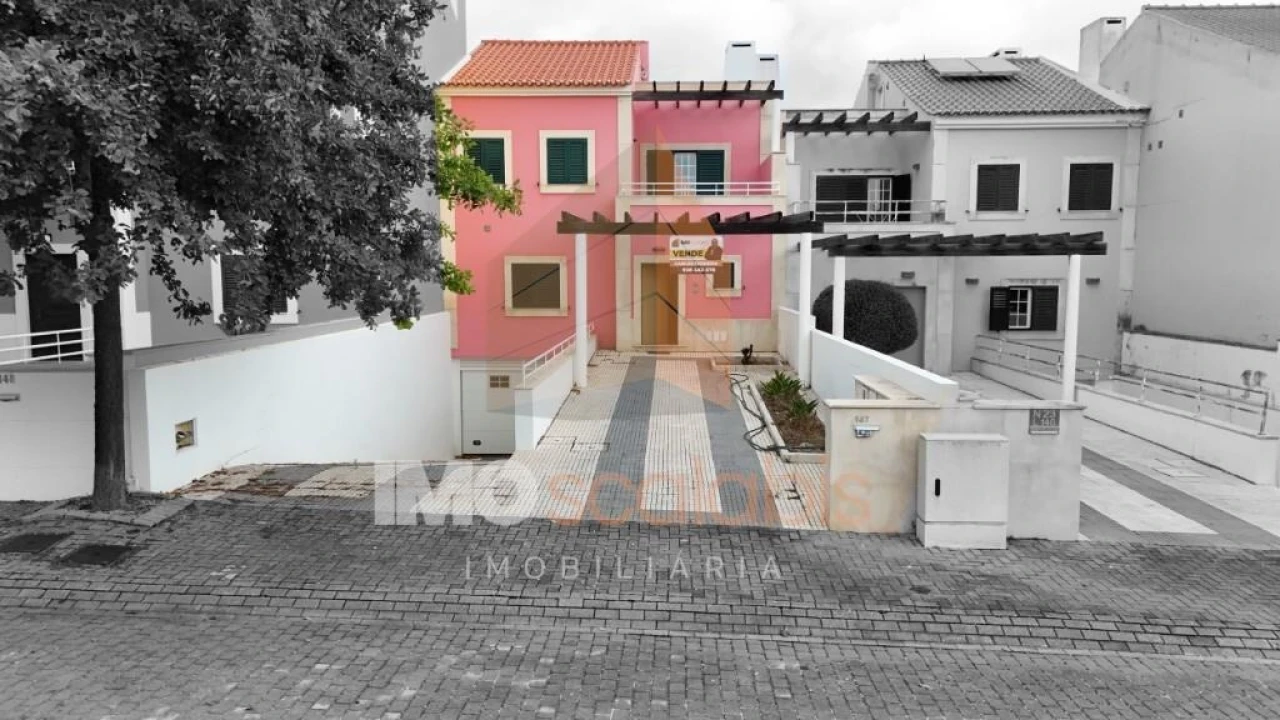 Moradia T4 para Venda em Romeira e Várzea Foto 2