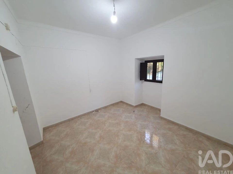 Moradia T2 para Venda em Gloria Foto 22