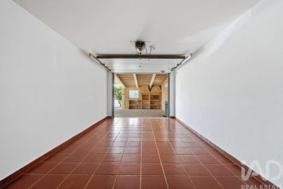 Moradia T4 para Venda em Santa Barbara