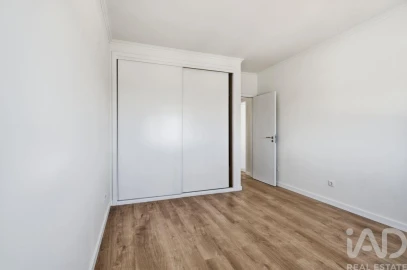 Moradia T4 para Venda em Santa Barbara