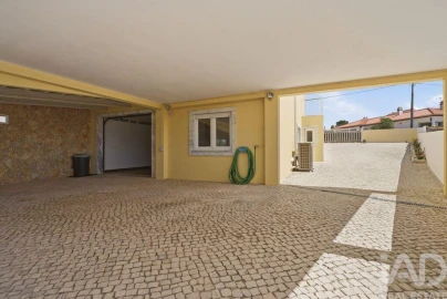 Moradia T4 para Venda em Santa Barbara