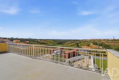 Moradia T4 para Venda em Santa Barbara