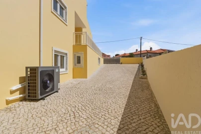 Moradia T4 para Venda em Santa Barbara