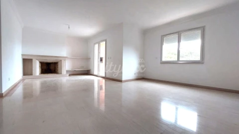 Apartamento T3 para Arrendamento em Cascais e Estoril