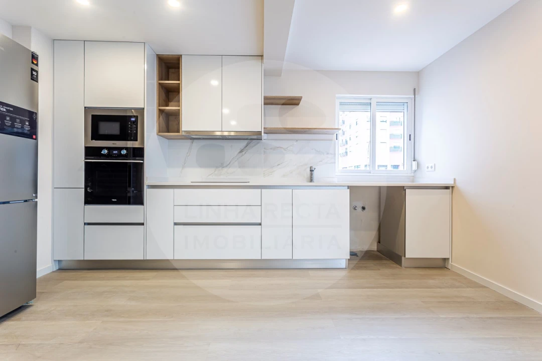 Apartamento T2 para Venda em Setubal (São Sebastião) Foto 1