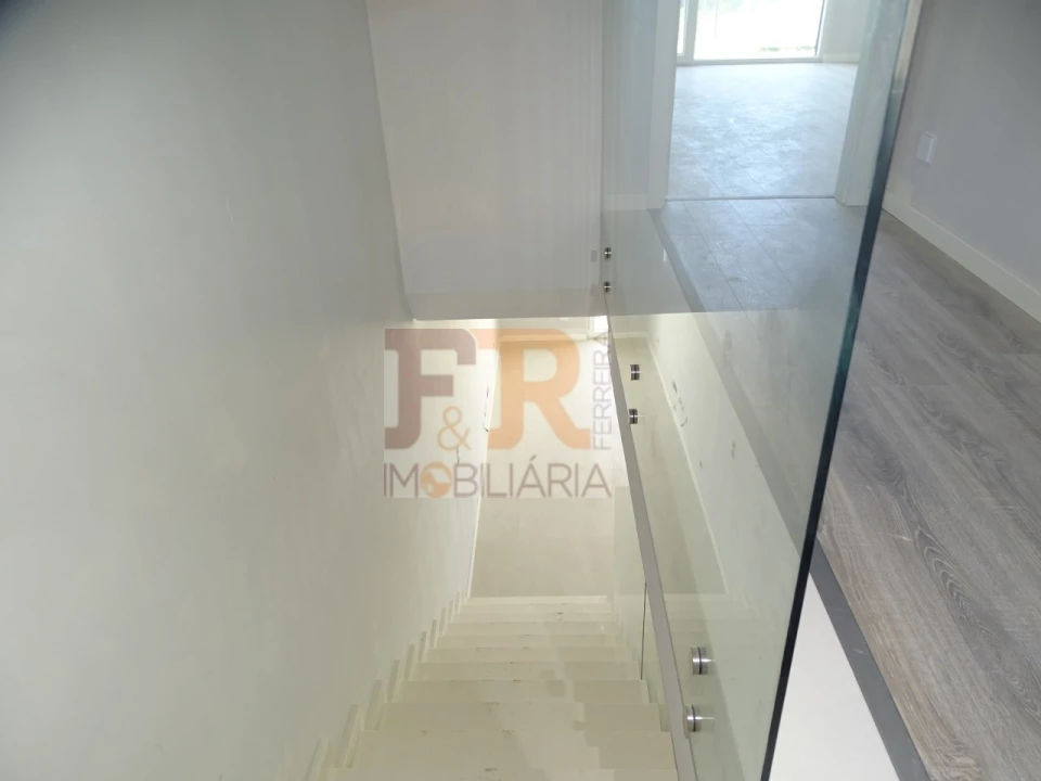 Moradia T3 para Venda em Fernao Ferro Foto 11