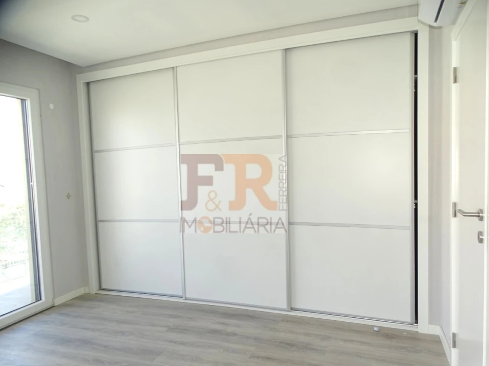 Moradia T3 para Venda em Fernao Ferro Foto 15