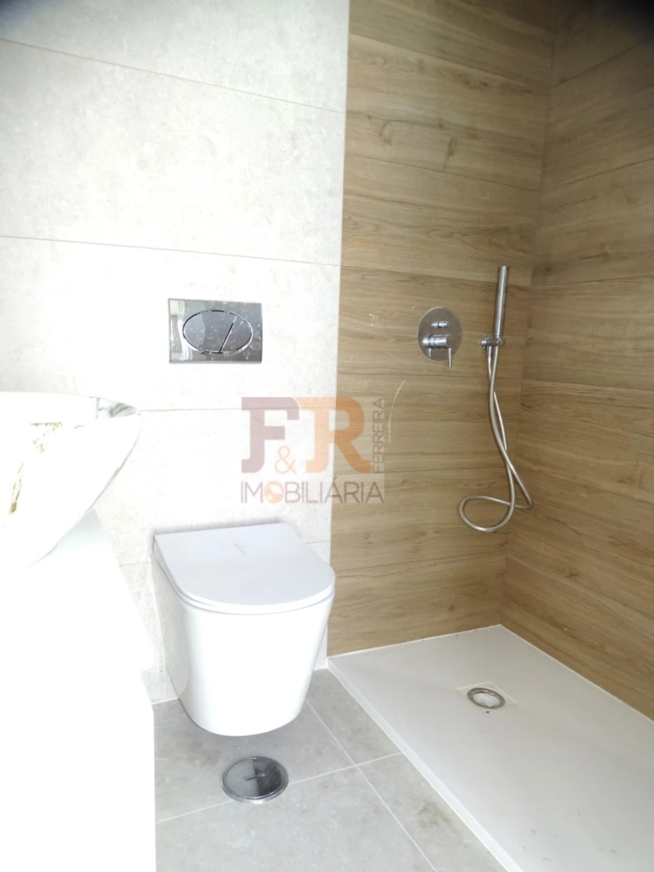 Moradia T3 para Venda em Fernao Ferro Foto 14