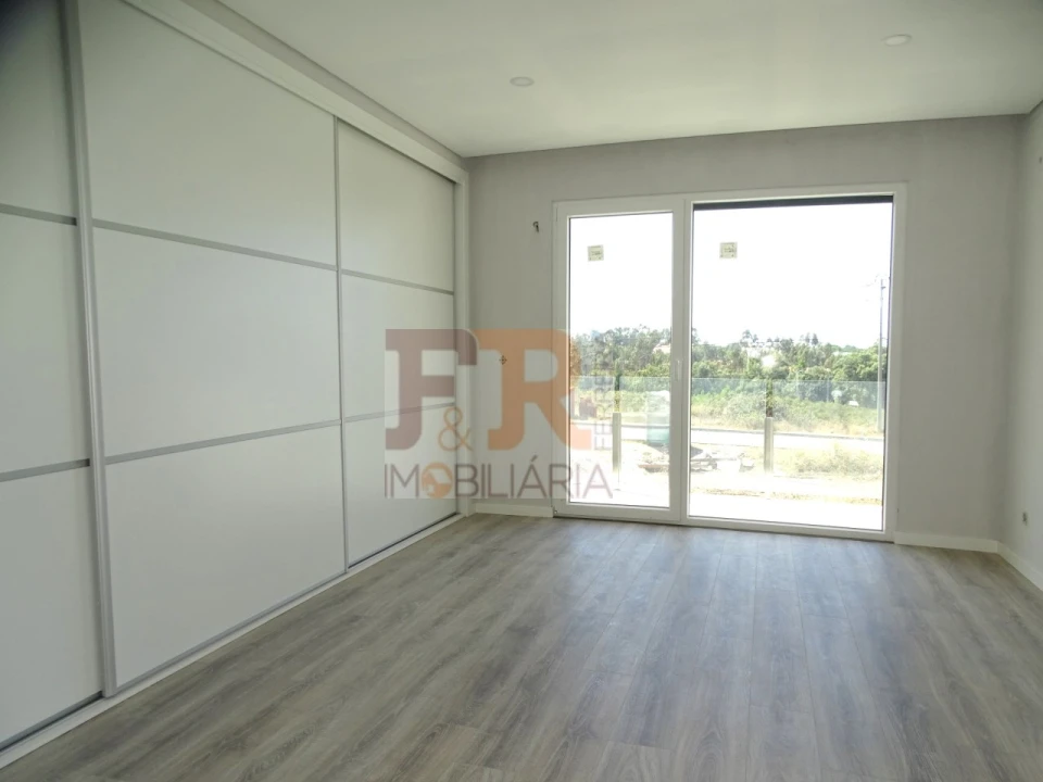 Moradia T3 para Venda em Fernao Ferro Foto 19