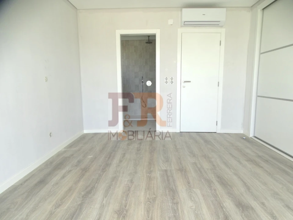 Moradia T3 para Venda em Fernao Ferro Foto 28
