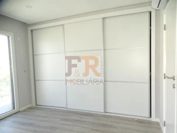 Moradia T3 para Venda em Fernao Ferro
