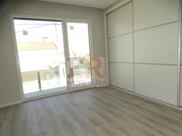 Moradia T3 para Venda em Fernao Ferro