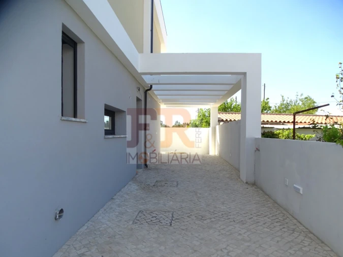 Moradia T3 para Venda em Fernao Ferro Foto 4