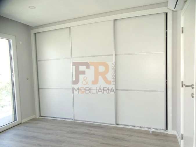 Moradia T3 para Venda em Fernao Ferro Foto 15