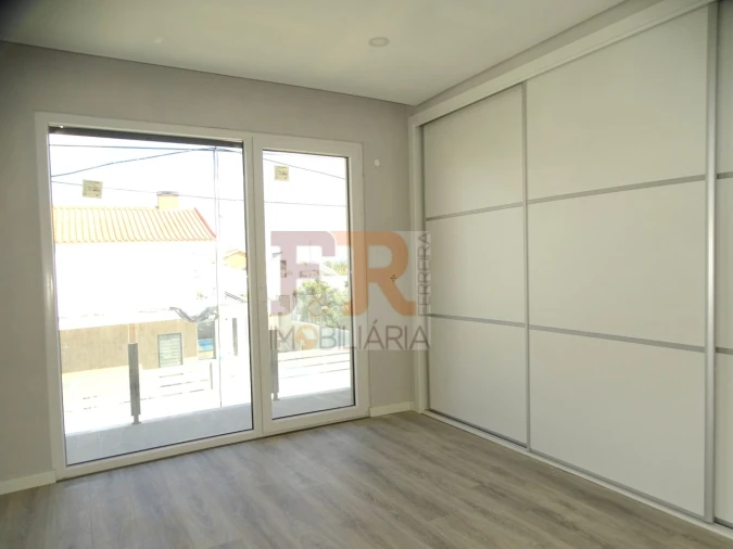 Moradia T3 para Venda em Fernao Ferro Foto 16