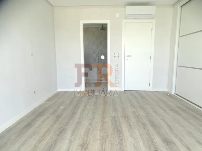 Moradia T3 para Venda em Fernao Ferro Foto 28