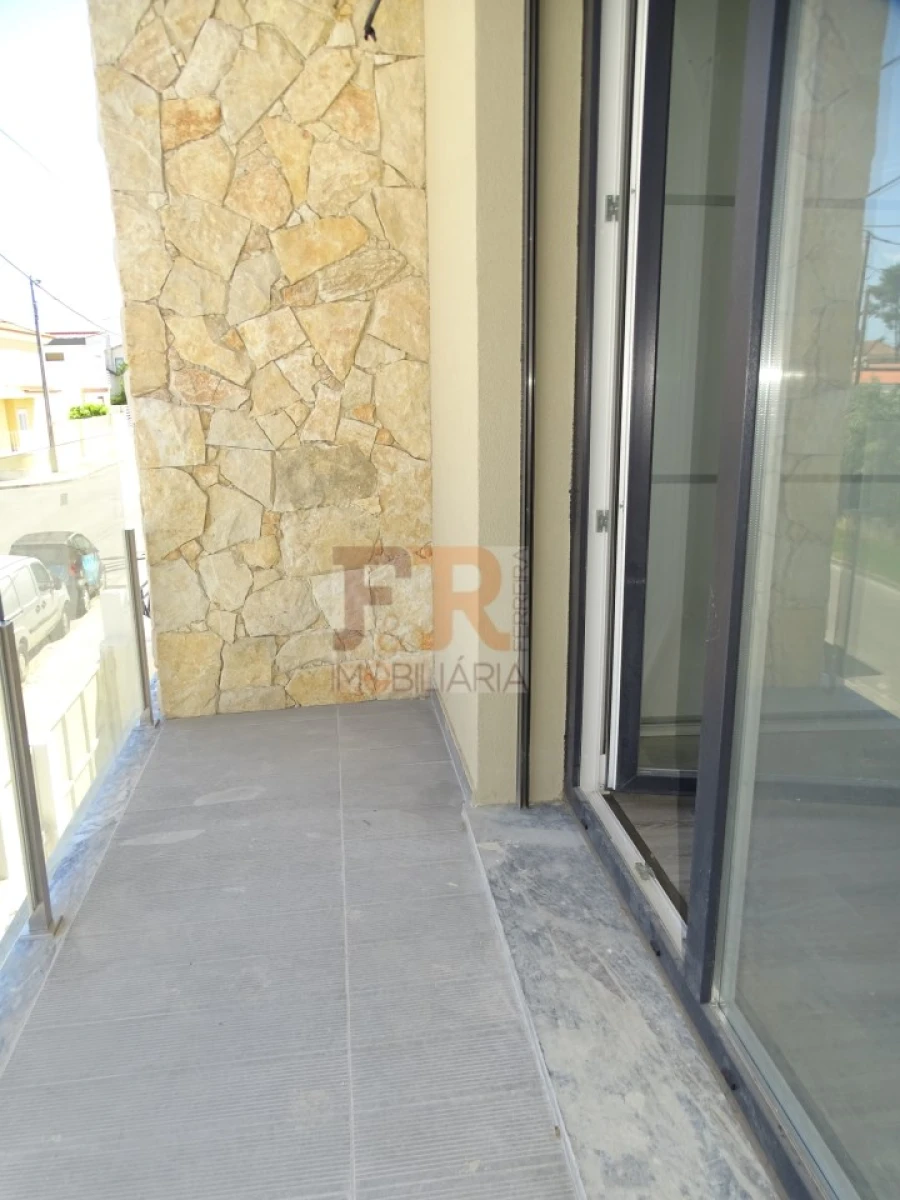 Moradia T3 para Venda em Fernao Ferro Foto 26