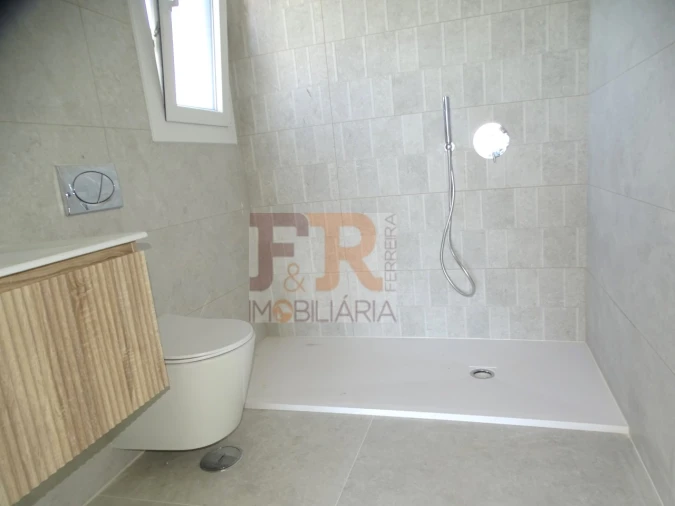 Moradia T3 para Venda em Fernao Ferro Foto 27