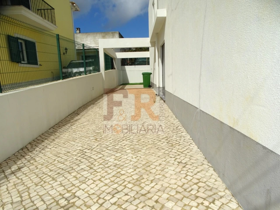 Moradia T3 para Venda em Fernao Ferro Foto 9
