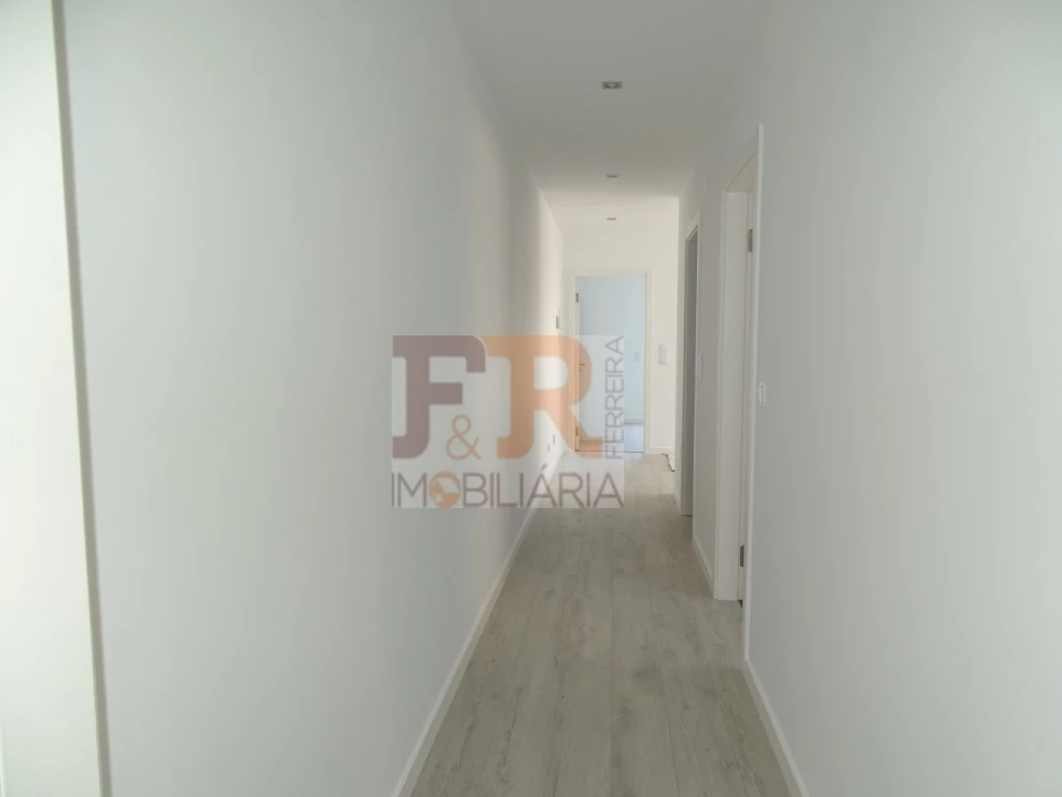 Moradia T3 para Venda em Fernao Ferro Foto 11