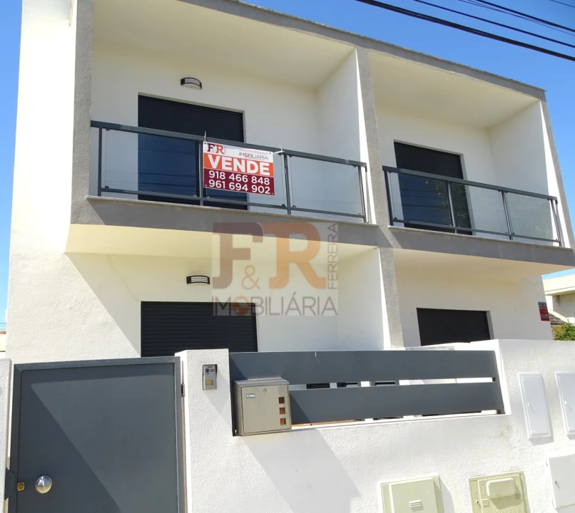 Moradia T3 para Venda em Fernao Ferro Foto 32