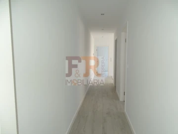 Moradia T3 para Venda em Fernao Ferro