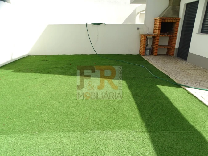 Moradia T3 para Venda em Fernao Ferro Foto 2