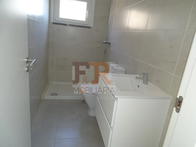 Moradia T3 para Venda em Fernao Ferro Foto 12