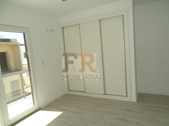 Moradia T3 para Venda em Fernao Ferro Foto 13