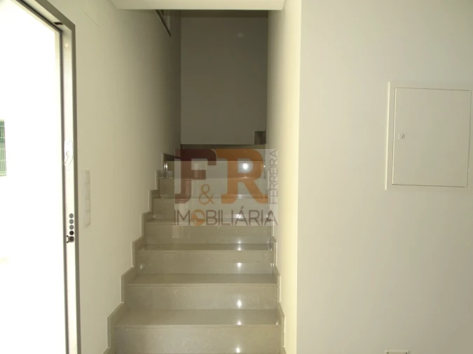 Moradia T3 para Venda em Fernao Ferro Foto 19
