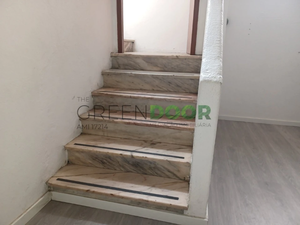 Loja para Venda em Amora Foto 35