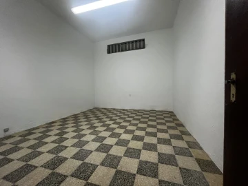 Armazém para Arrendamento em Baixa da Banheira e Vale da Amoreira
