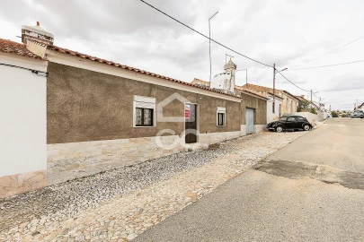 Moradia T2 para Venda em Nossa Senhora da Conceição, São Brás dos Matos, Juromenha