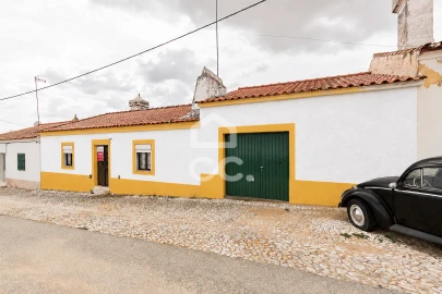 Moradia T2 para Venda em Nossa Senhora da Conceição, São Brás dos Matos, Juromenha