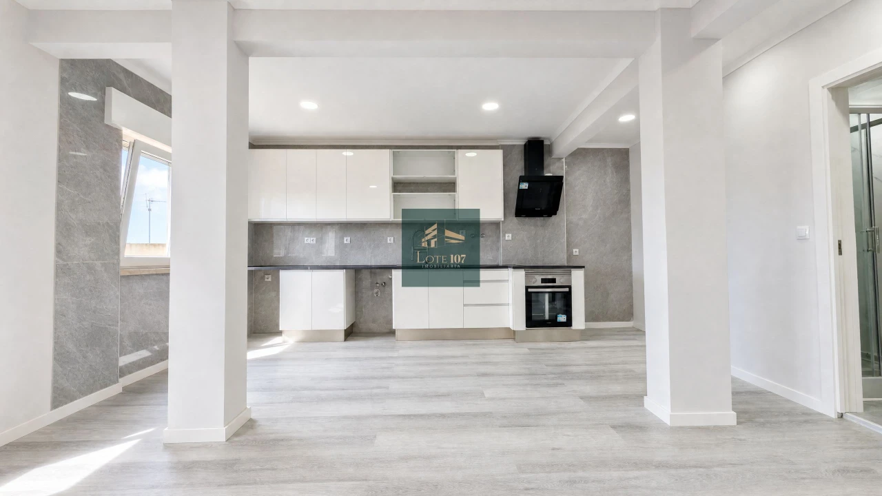 Apartamento T2 para Venda em Setubal (São Sebastião) Foto 1