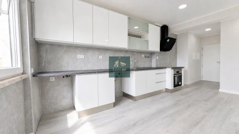 Apartamento T2 para Venda em Setubal (São Sebastião)