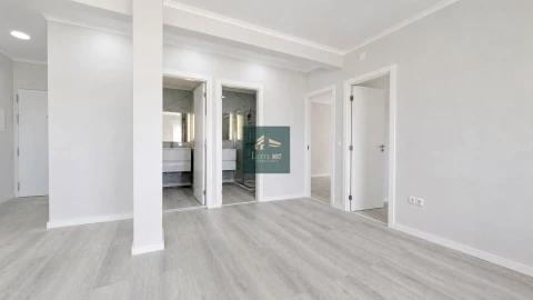Apartamento T2 para Venda em Setubal (São Sebastião)