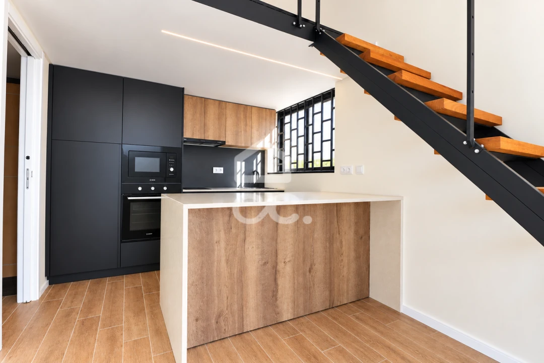 Apartamento T1 para Venda em Santa Clara e Castelo Viegas Foto 2