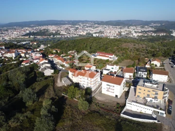 Apartamento T1 para Venda em Santa Clara e Castelo Viegas