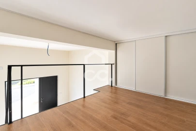 Apartamento T1 para Venda em Santa Clara e Castelo Viegas