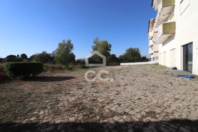 Apartamento T1 para Venda em Santa Clara e Castelo Viegas