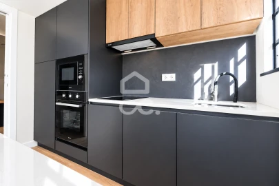 Apartamento T1 para Venda em Santa Clara e Castelo Viegas