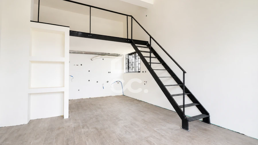 Apartamento T1 para Venda em Santa Clara e Castelo Viegas