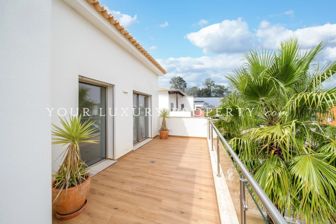 Apartamento T4 para Venda em Portimão Foto 33