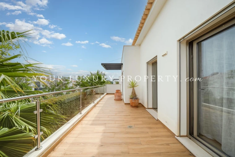 Apartamento T4 para Venda em Portimão Foto 31