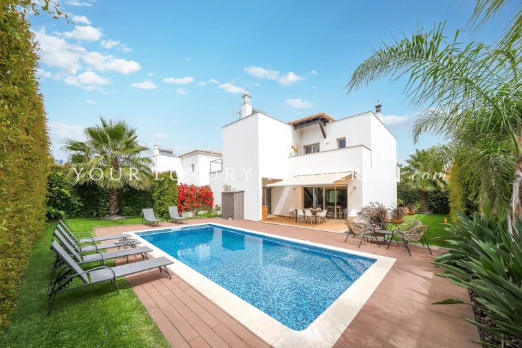Apartamento T4 para Venda em Portimão Foto 20